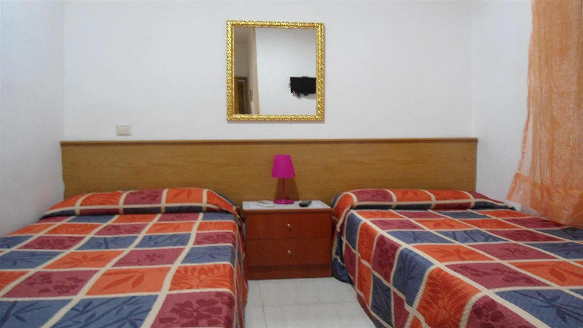 Hostal Florida Madrid Extérieur photo